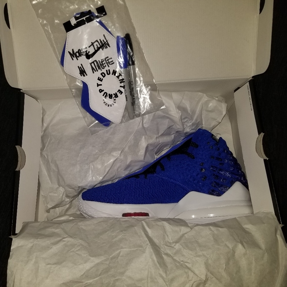 SOLD 🥰 LeBron 17 More Than An Athlete - Picture 2 of 8